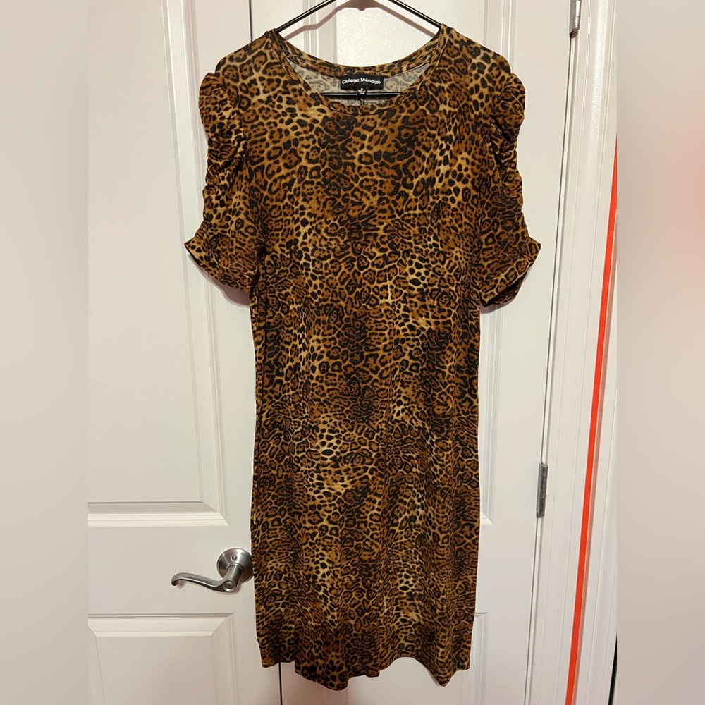 Ladies Catherine Malandrino short rouche sleeve